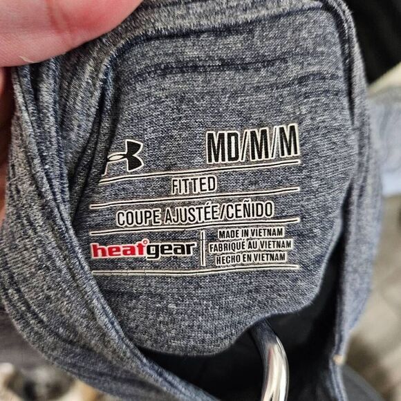 Under Armour Fitted Heatgear Pullover - Picture 8 of 8